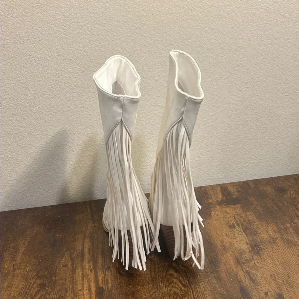 White Fringe Women's Boots - Picture 4 of 5